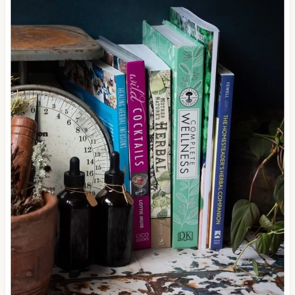 Wild Cocktails from  the Midnight Apothecary: Over 100 recipes - Picture 8 of 8